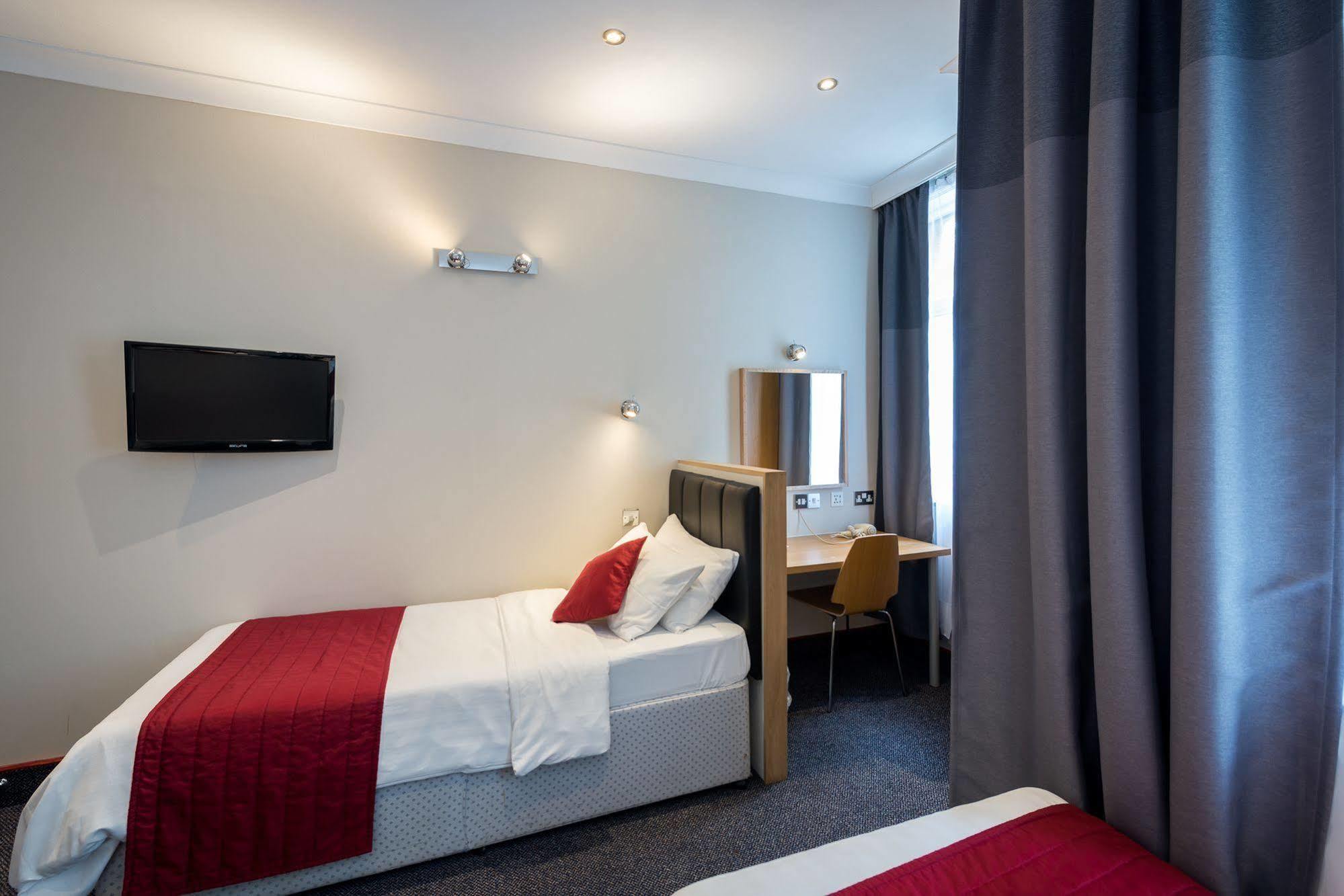 Adria Hotel Londres
